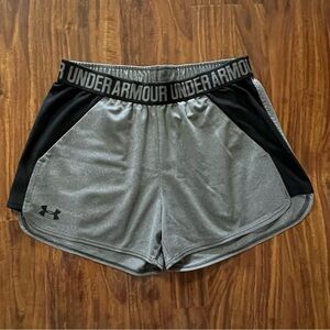 Under Armour HeatGear Loose Shorts with Pockets Grey Black size small